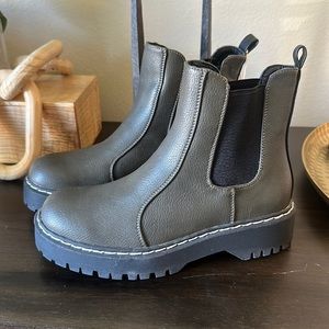 Sincerely Jules Green Chelsea Boots